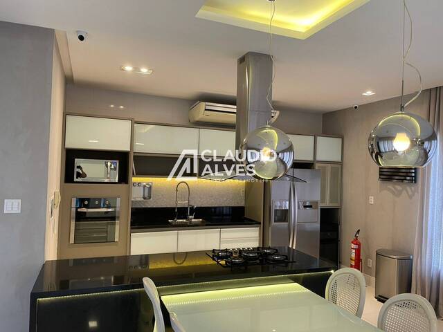 APARTAMENTO para Compra em Feira de Santana - 4
