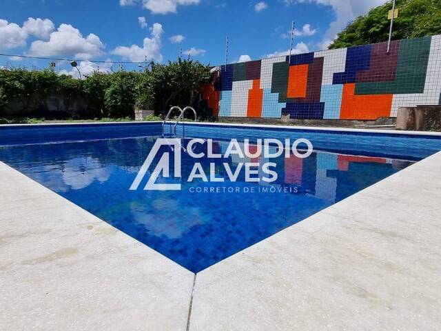 CASA para Compra em Feira de Santana - 1