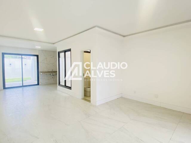 #6332 - CASA para Compra em Feira de Santana - BA