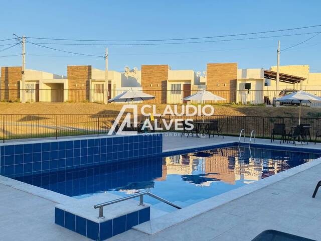 #6348 - CASA EM CONDOMÍNIO para Compra em Feira de Santana - BA