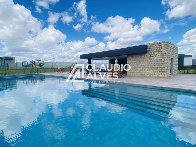 #6400 - CASA EM CONDOMÍNIO para Compra em Feira de Santana - BA