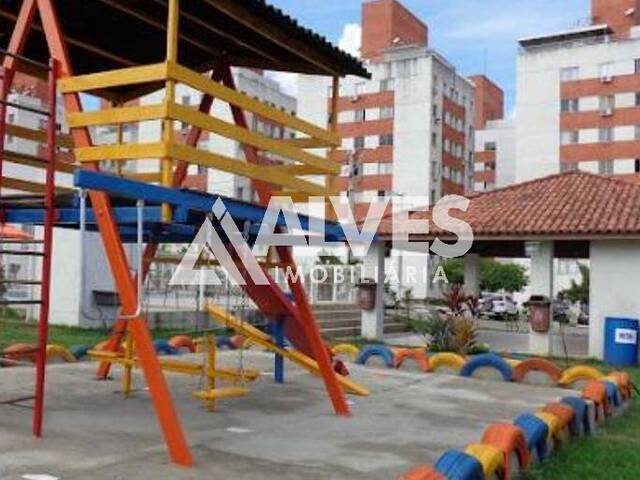 APARTAMENTO para Compra em Feira de Santana - 3