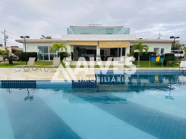 CASA EM CONDOMÍNIO para Aluguel em Feira de Santana - 2