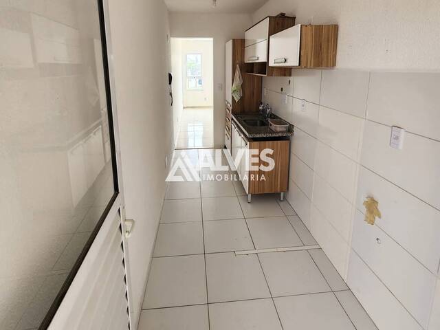 CASA EM CONDOMÍNIO para Aluguel em Feira de Santana - 4
