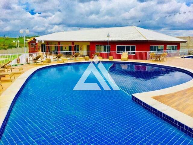 CASA EM CONDOMÍNIO para Compra em Feira de Santana - 2