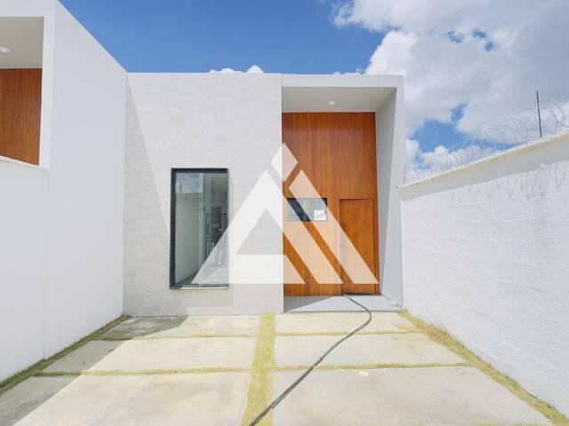 CASA para Compra em Feira de Santana - 2
