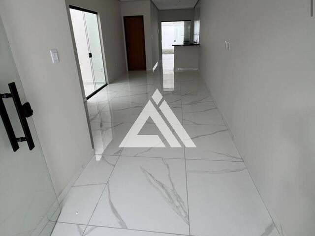 CASA para Compra em Feira de Santana - 3