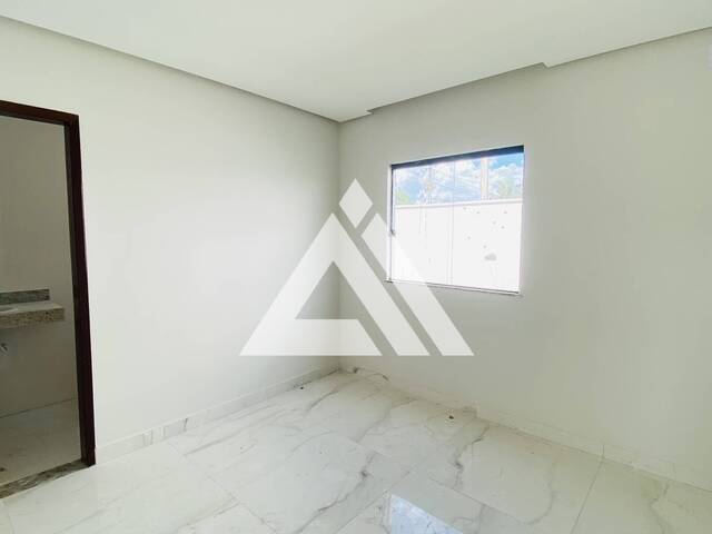 CASA para Compra em Feira de Santana - 5