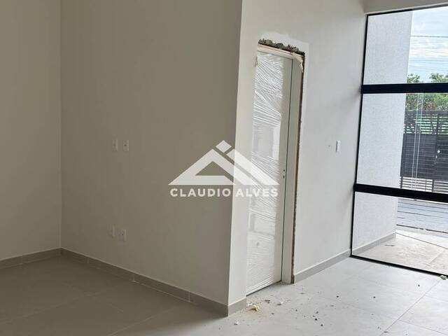 CASA para Compra em Feira de Santana - 3