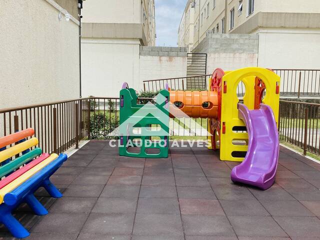 APARTAMENTO para Compra em Feira de Santana - 3