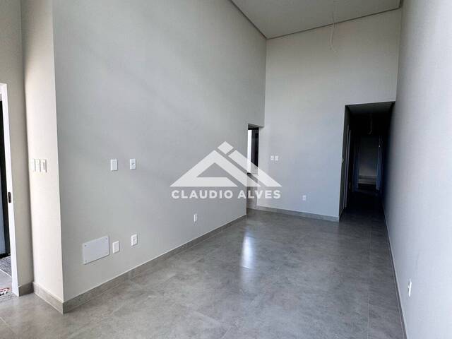 CASA para Compra em Feira de Santana - 3