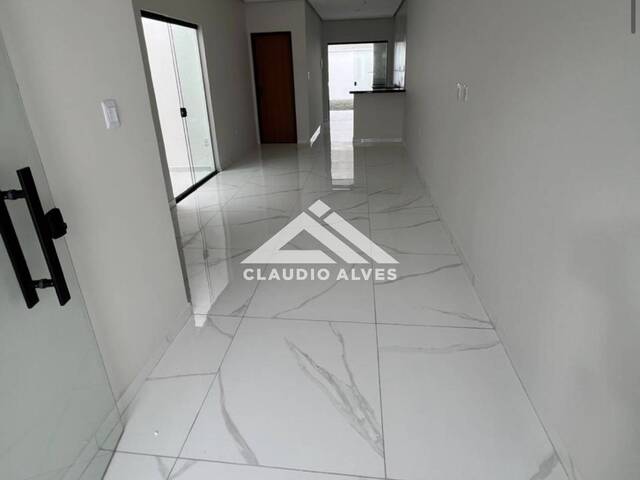 CASA para Compra em Feira de Santana - 3