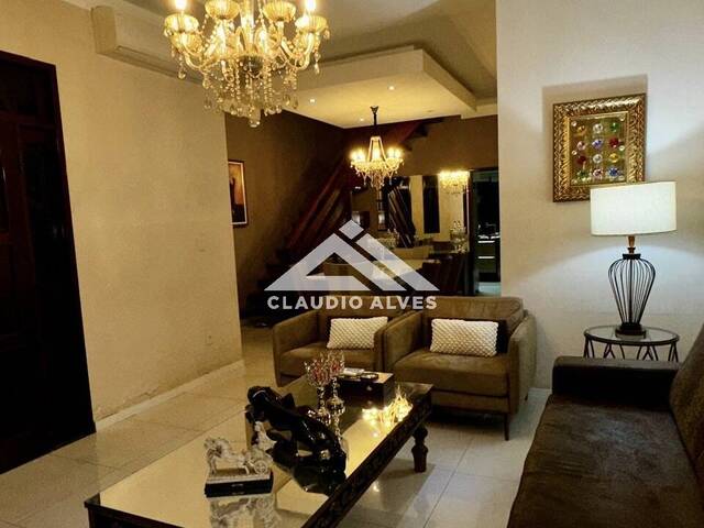#7385 - CASA para Compra em Feira de Santana - BA