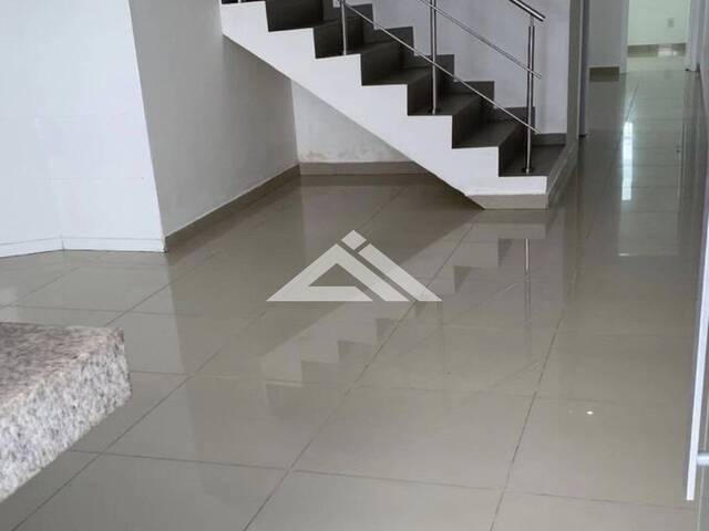 CASA para Compra em Feira de Santana - 5