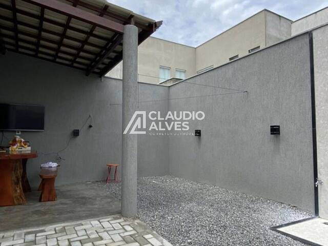 CASA EM CONDOMÍNIO para Compra em Feira de Santana - 2