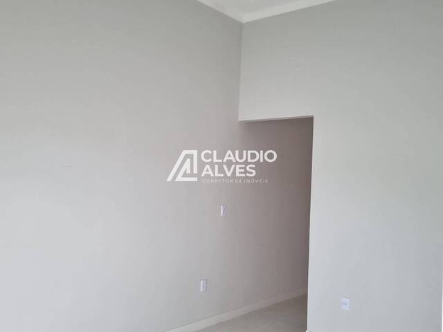 #5519 - CASA para Compra em Feira de Santana - BA