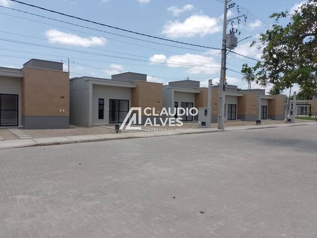 #6357 - CASA EM CONDOMÍNIO para Compra em Feira de Santana - BA