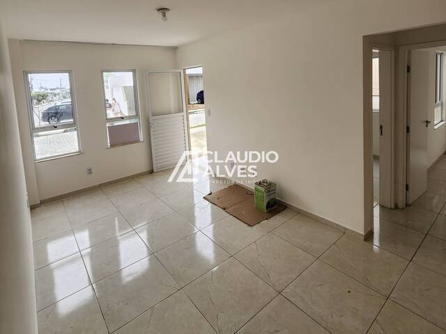 #6442 - CASA EM CONDOMÍNIO para Aluguel em Feira de Santana - BA