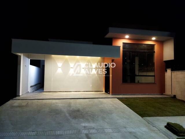 CASA EM CONDOMÍNIO para Compra em Feira de Santana - 2