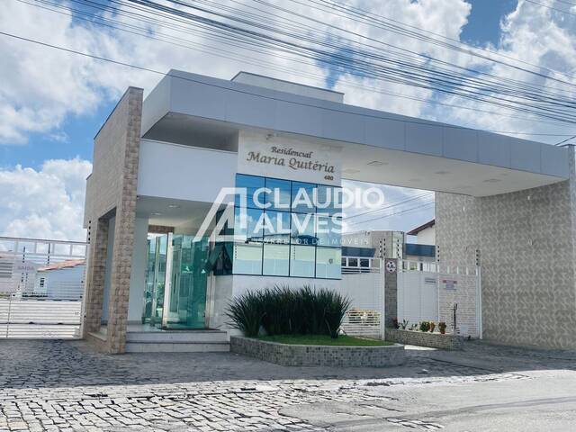 #6381 - CASA EM CONDOMÍNIO para Compra em Feira de Santana - BA