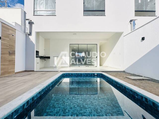 #6525 - CASA para Compra em Feira de Santana - BA
