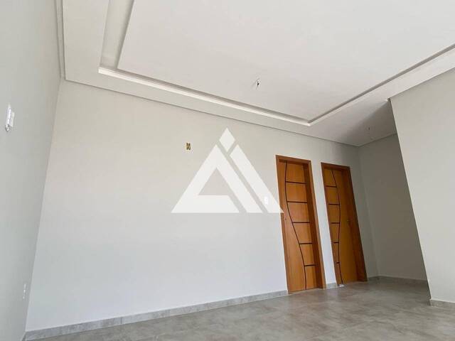 CASA EM CONDOMÍNIO para Compra em Feira de Santana - 4