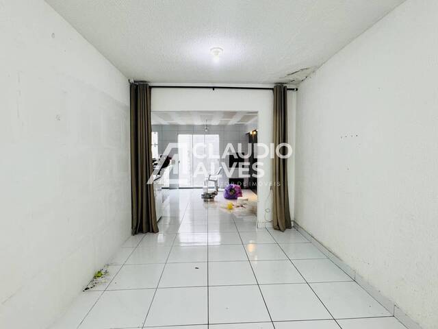 CASA EM CONDOMÍNIO para Compra em Feira de Santana - 3