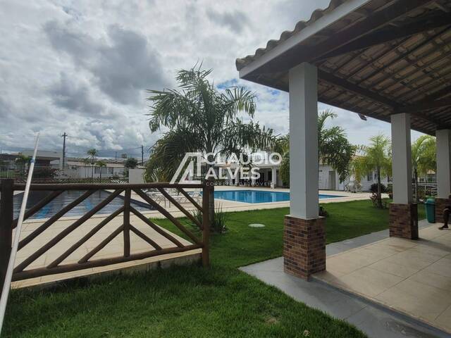 CASA EM CONDOMÍNIO para Compra em Feira de Santana - 3