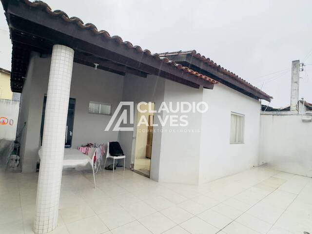 #6608 - CASA para Compra em Feira de Santana - BA