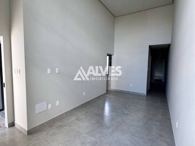 #6657 - CASA para Compra em Feira de Santana - BA - 2