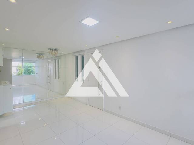 APARTAMENTO para Compra em Feira de Santana - 4