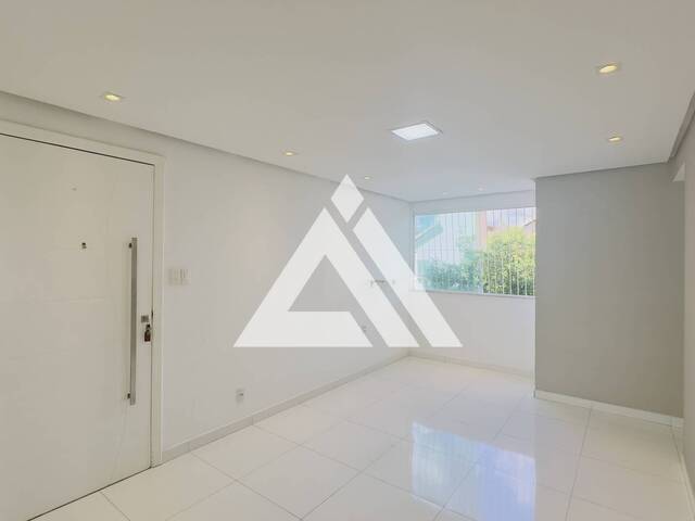 APARTAMENTO para Compra em Feira de Santana - 3