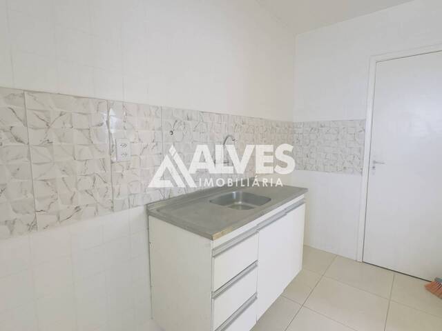 APARTAMENTO para Compra em Feira de Santana - 4
