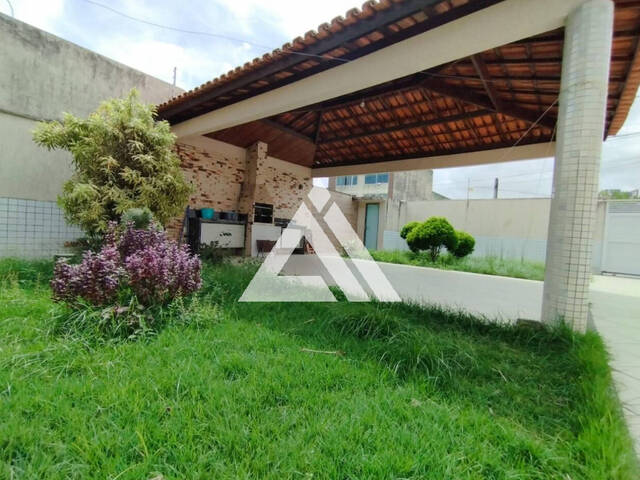 CASA para Compra em Feira de Santana - 2