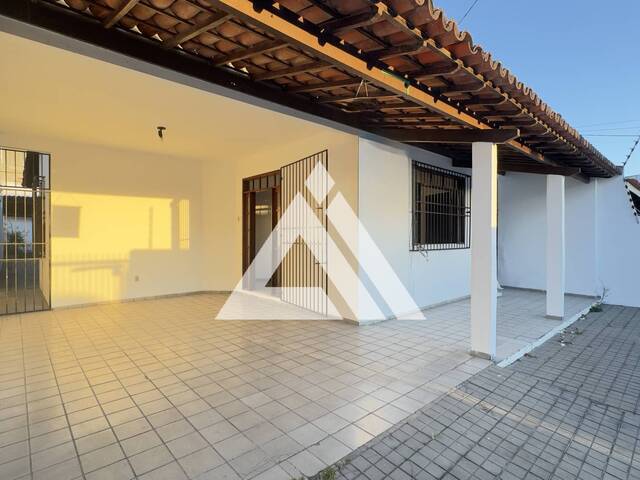 #6964 - CASA para Aluguel em Feira de Santana - BA
