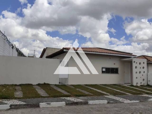 CASA EM CONDOMÍNIO para Compra em Feira de Santana - 3