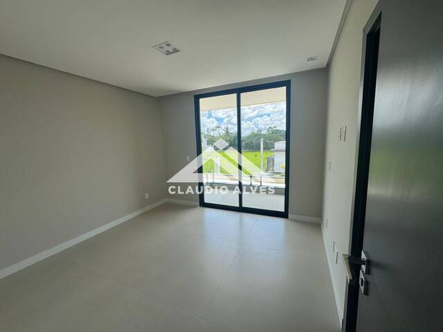 CASA EM CONDOMÍNIO para Compra em Feira de Santana - 4