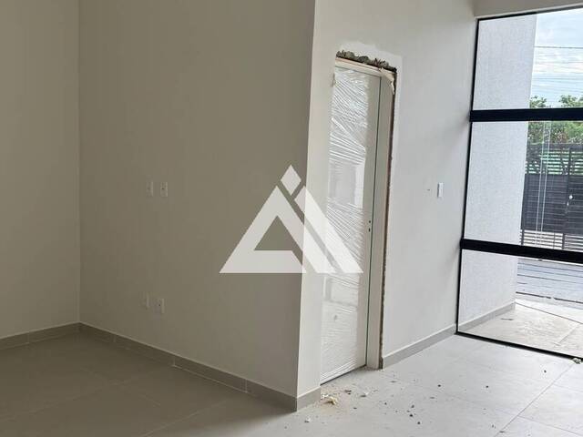 CASA para Compra em Feira de Santana - 3