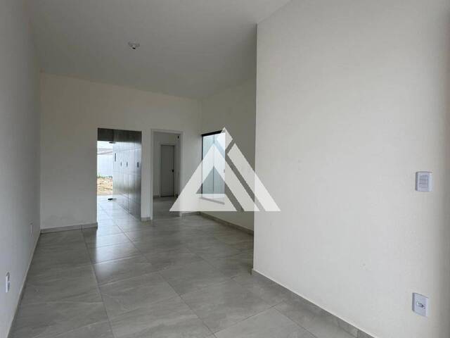 CASA para Compra em Feira de Santana - 2