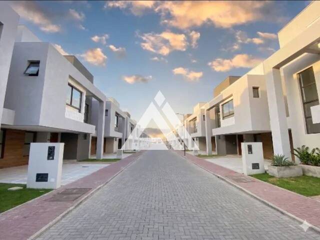 #7202 - CASA EM CONDOMÍNIO para Compra em Feira de Santana - BA