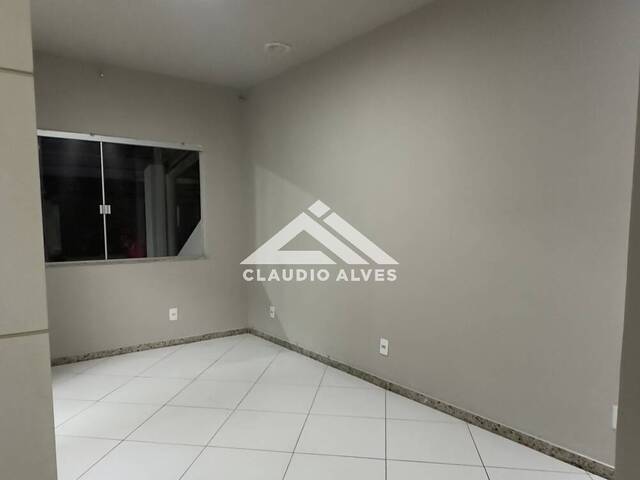 CASA EM CONDOMÍNIO para Aluguel em Feira de Santana - 2