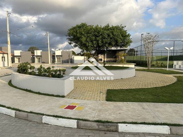 CASA para Compra em Feira de Santana - 2