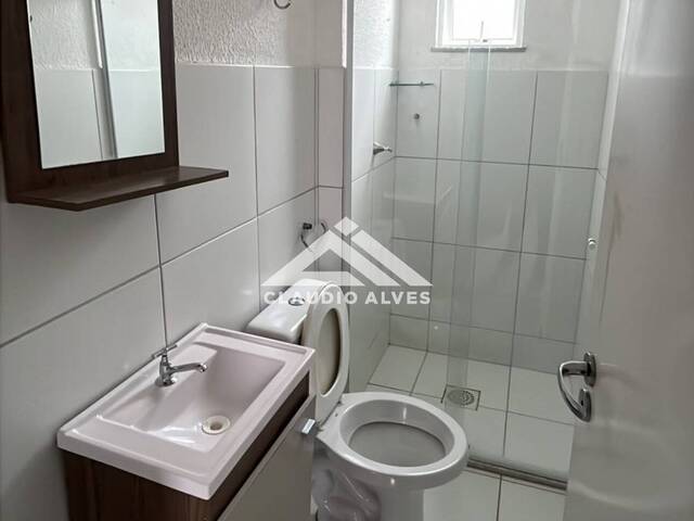 CASA EM CONDOMÍNIO para Aluguel em Feira de Santana - 4