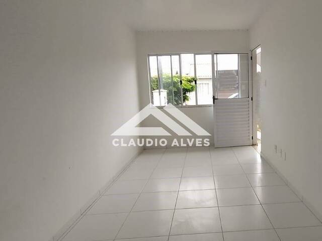 CASA EM CONDOMÍNIO para Aluguel em Feira de Santana - 4