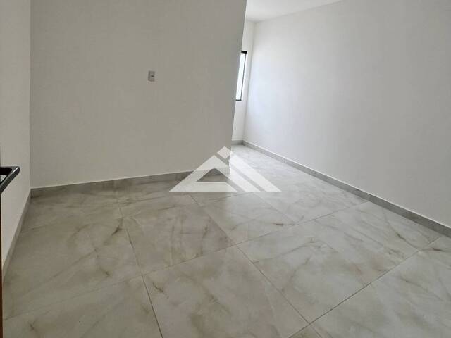 CASA para Compra em Feira de Santana - 4