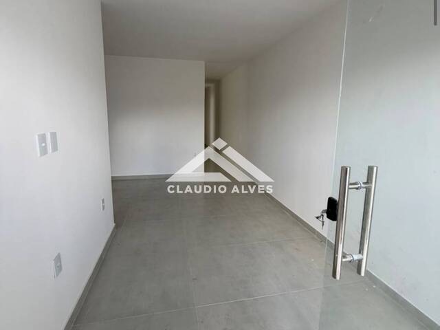 CASA para Compra em Feira de Santana - 2