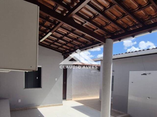 CASA para Compra em Feira de Santana - 3