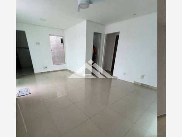 CASA EM CONDOMÍNIO para Aluguel em Feira de Santana - 5
