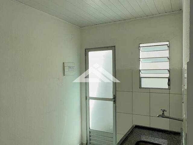 CASA EM CONDOMÍNIO para Aluguel em Feira de Santana - 5