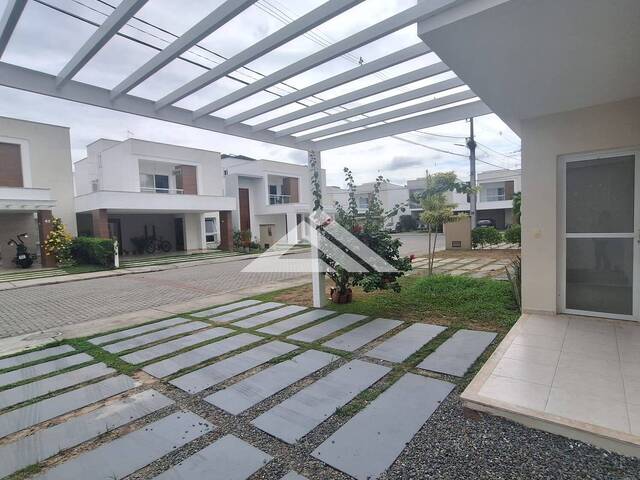 #7422 - CASA EM CONDOMÍNIO para Compra em Feira de Santana - BA
